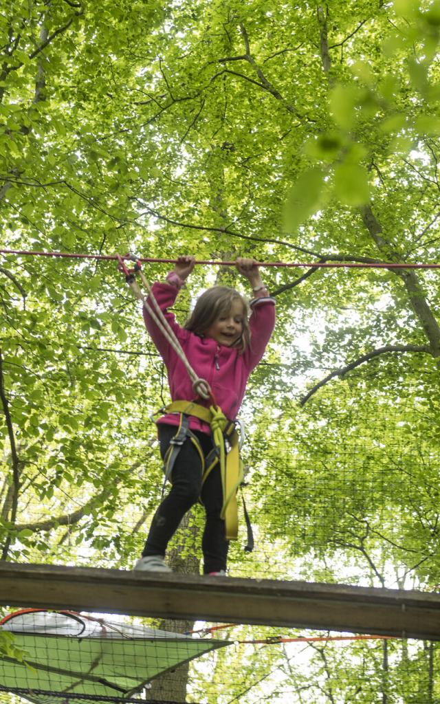 Ailly-sur-Noye_Accrobranche_Terrains d'aventure © CRTC Hauts de France - Benjamin Teissedre