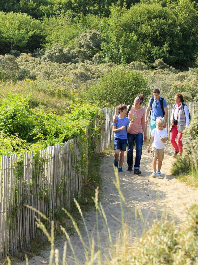 Ambleteuse _ Dunes de la Slack _ Caroline Géneau, guide nature - © CRTC Hauts-de-France – AS Flament