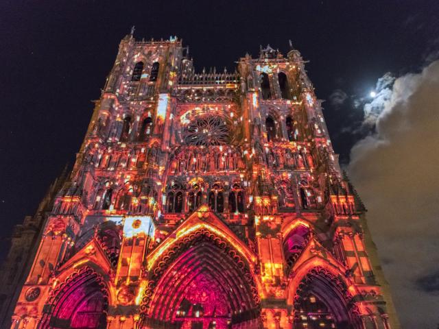 Nordfrakreich_Amiens _ Cathédrale Notre Dame _ Spectacle Chroma © CRTC Hauts-de-France - Stéphane Bouilland