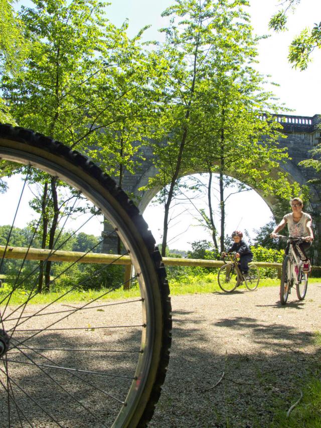 Thiérache, Viaduc d'Ohis Axe vert ©CRTC Hauts-de-France - Jean-Francois DEROUBAIX