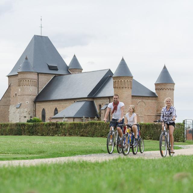 Northern France _ Flavigny-le-Grand _ Fortified church ©CRTC Hauts-de-France - Teddy Henin