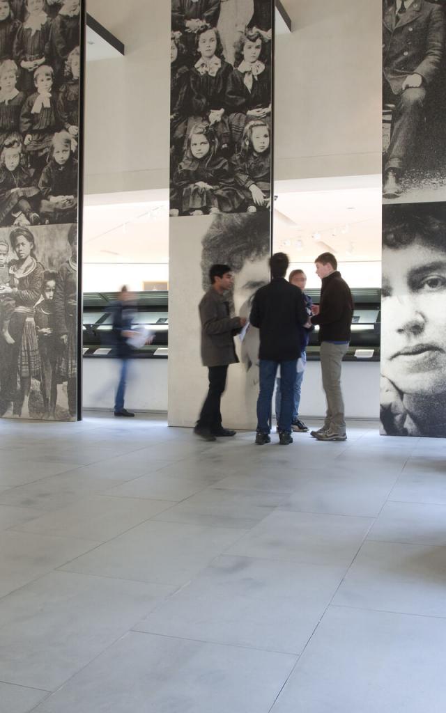 Die Portraitgalerie im Historial von Péronne zeigt die Menschen des Ersten Weltkriegs in Nordfrankreich. Copyright: CRTC Hauts-de-France - AS Flament