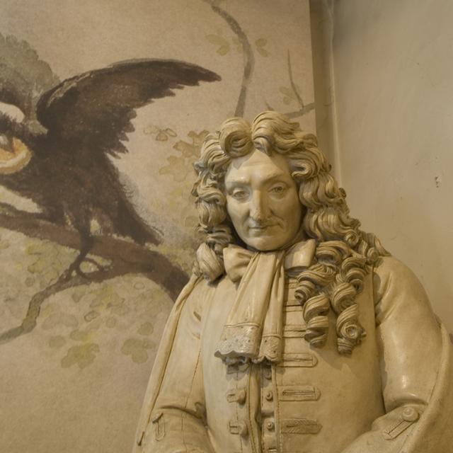 Skulptur des Fabeldichters Jean de la Fonataine in seinem Geburtsort in Château-Thierry, Copyright: Aisne Tourisme - Jean Pierre Gilson