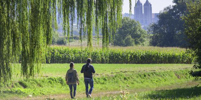 Noyon, Marche dans la campagne ©CRTC Hauts De France - Nicolas Bryant