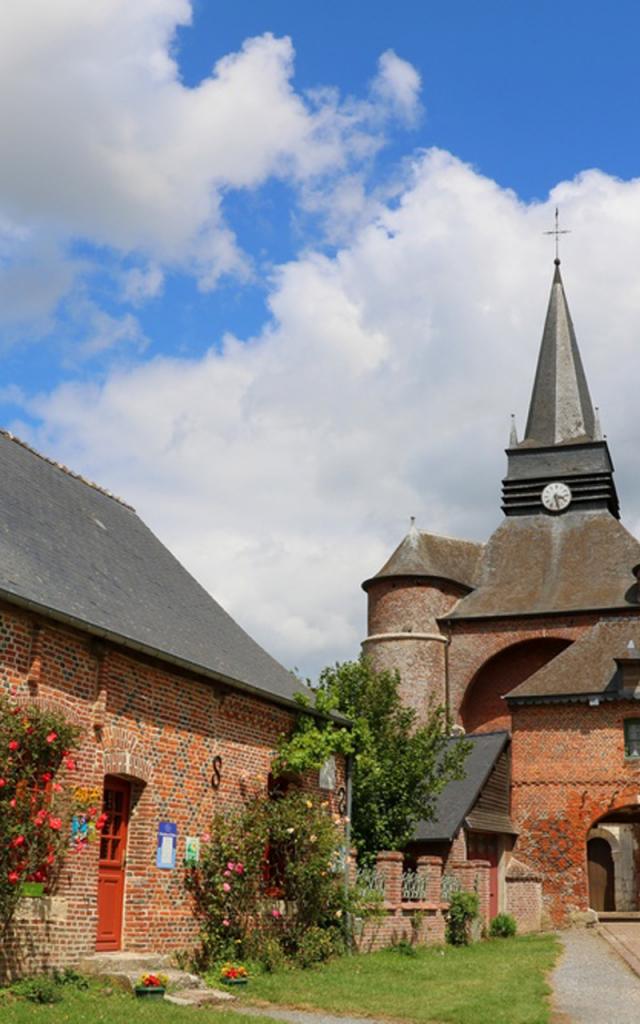 Die Kirche Saint-Médard in Parfondeval, Copyright Office de Tourisme du Pays de Thiérache