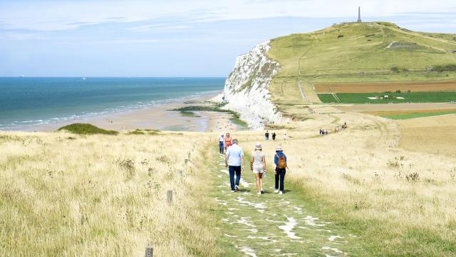 Randonnée Au Cap Blanc Nez à Escalles © Crtc Hauts De France Benoît Guilleux