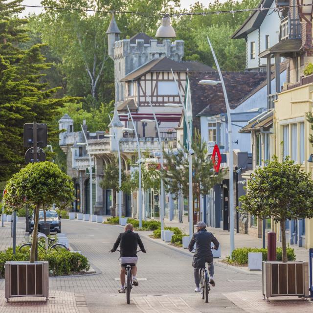 Le Touquet _ Vélo dans la Ville © Ishak Najib