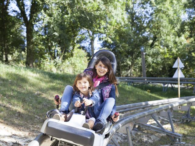 Maisnil-les-Ruitz_Luge au Parc d'Olhain © Brigitte Baudesson-OT Béthune Bruay