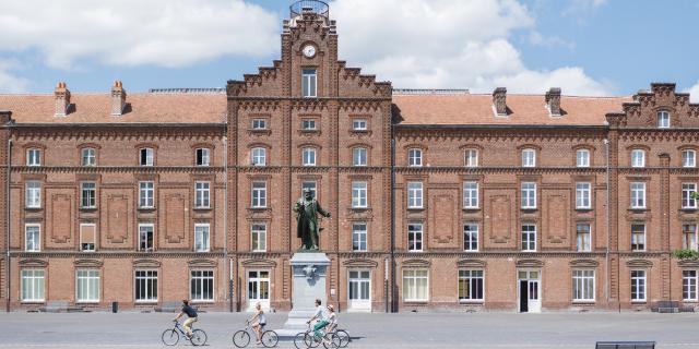 Fassade des Familistère in Guise, Copyright: Teddy Henin - Agence Aisne Tourisme