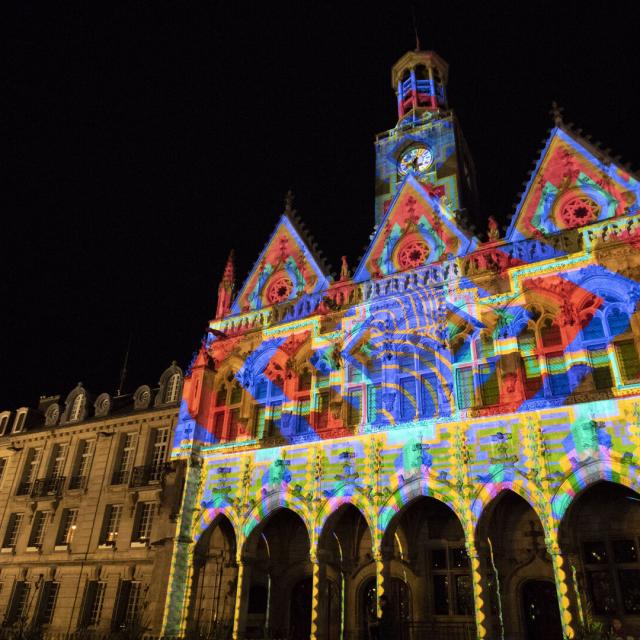 Saint Quentin Mapping Hotel De Ville©CRTC Hauts-de-France – Benoit Guilleux