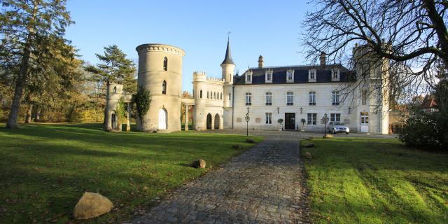 chateau de breuil, bruyeres et montberault