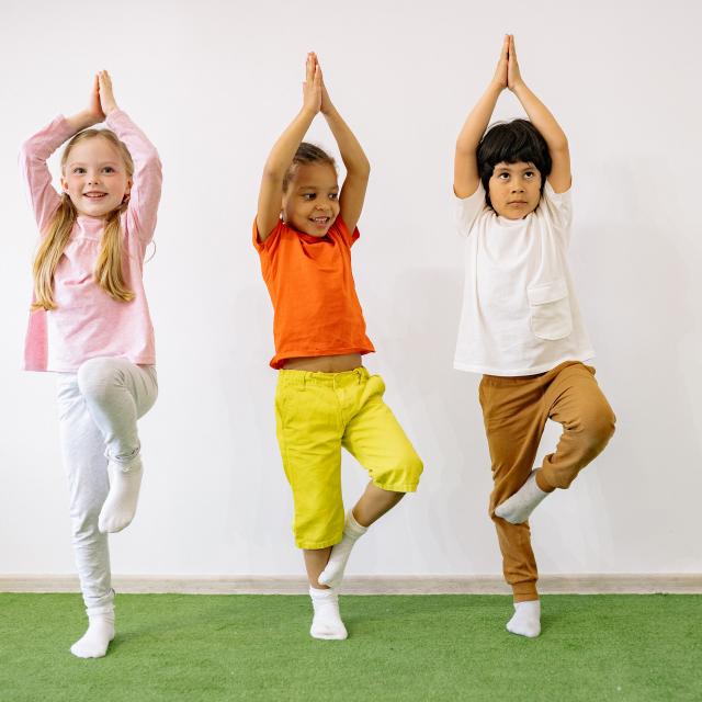 Enfants Au Yoga © Pexels Yan Krukov