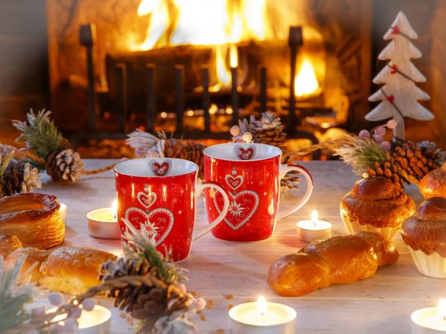 Craquelins, brioches, coquilles de Noël, viennoiseries ©A.S.Flament