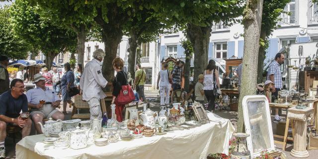 Montreuil sur Mer Braderie © CRT Hauts-de-France – Benoît Bremer