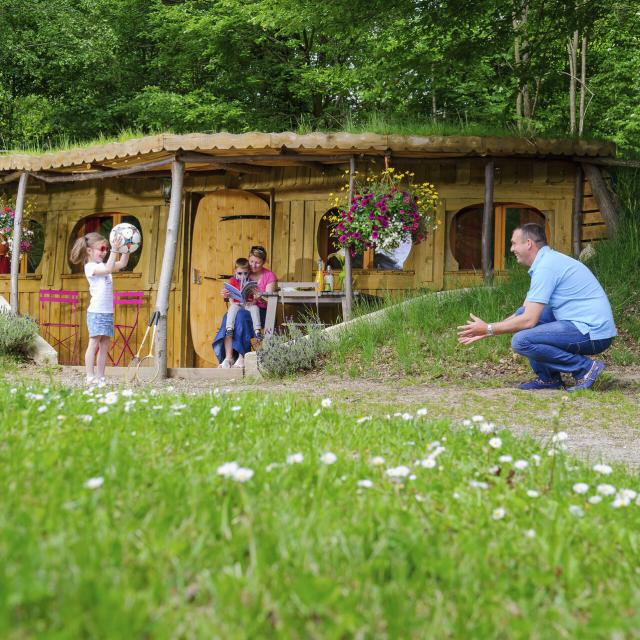 Pierrefonds Camping Le Coeur de la Forêt©Hauts de France Tourisme - Vincent Colin