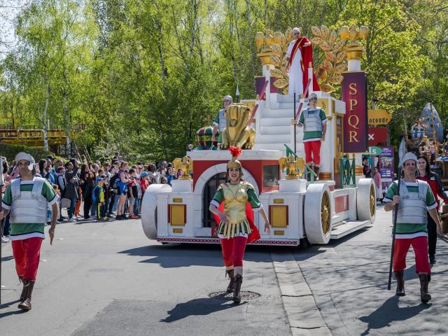 Parc Astérix Defilé Gaulois © S Cambon - Parc Astérix