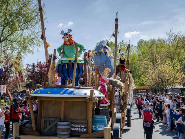 Parc Astérix Defilé Gaulois © S Cambon - Parc Astérix