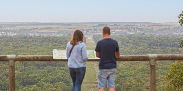 Compiègne Vue sur le château depuis l'allée des Beaux-Monts © Résonances film - Guillaume Chacun