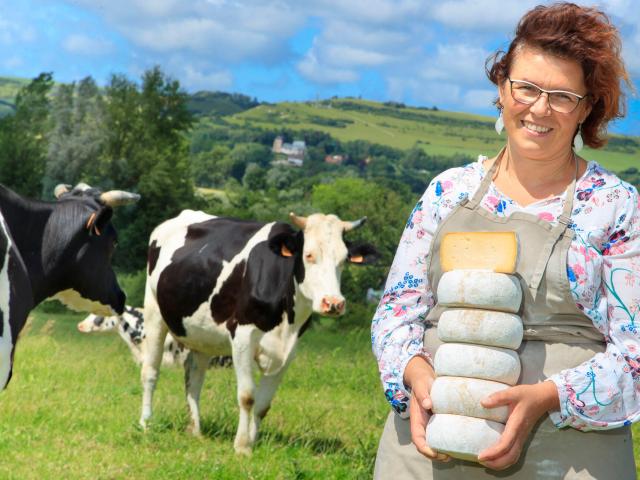 Brunembert-la-fromagerie-dIsa-fromages-biologiques-Hauts-de-France-Tourisme-Anne-Sophie-Flament.jpg