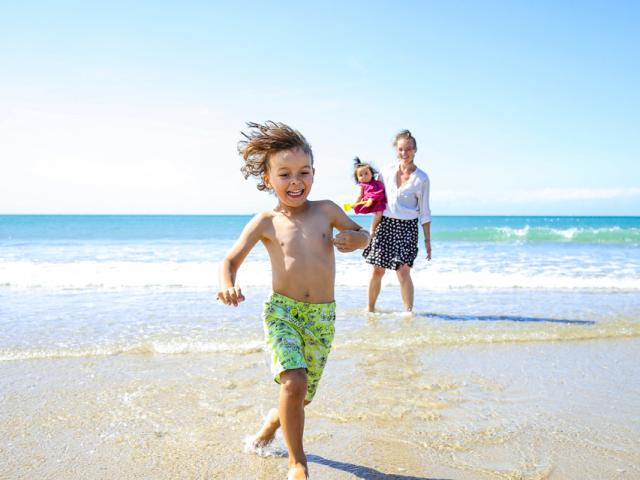 Boulonnais, Boulogne sur Mer, à la plage en famille credits P.Ledez Otbco