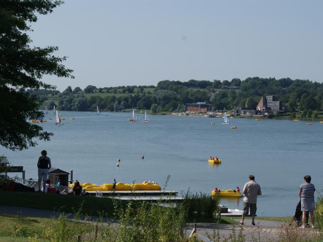 ValJoly - Paddle en famille sur le lac