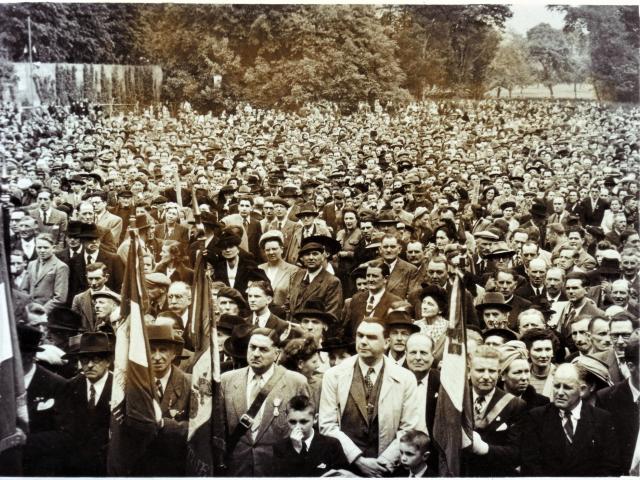 La Foule 1949