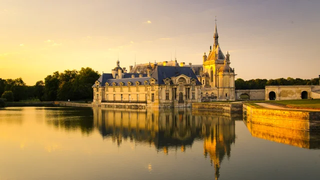 Chantilly Le Chateau Au Soleil Couchant ©Vincent Colin