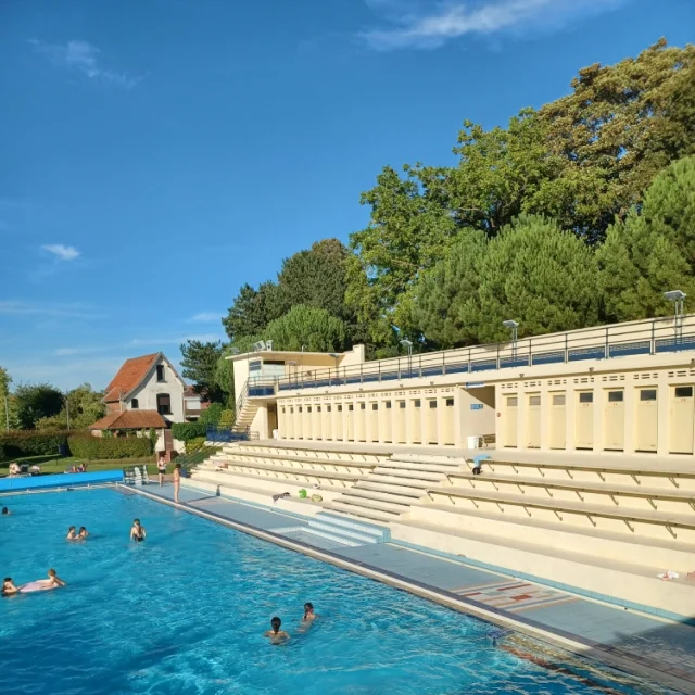 Bruay-la-Buissière, Piscine Art Déco